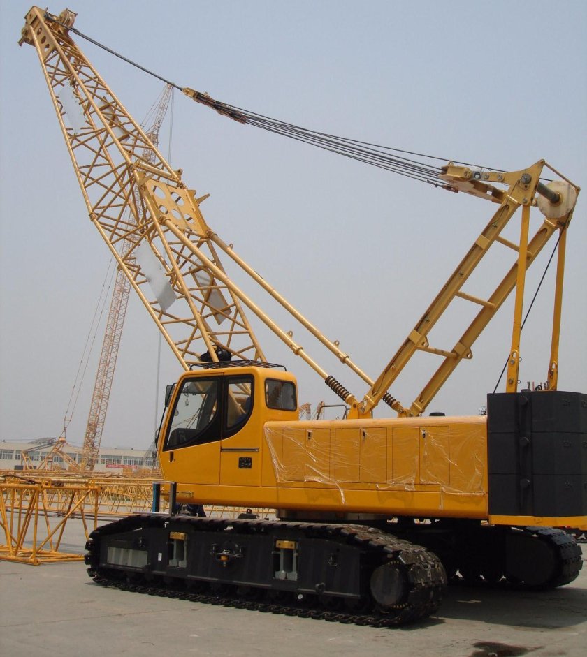 Гусеничный кран XCMG xgc130