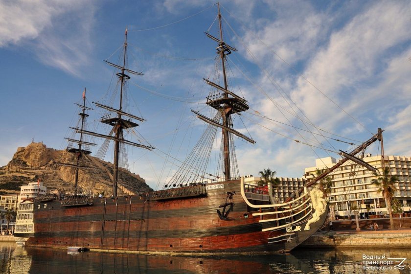 Парусник Сантисима Тринидад