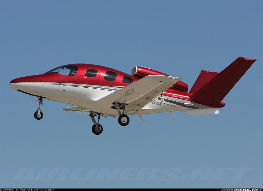 Cirrus vision jet sf 50