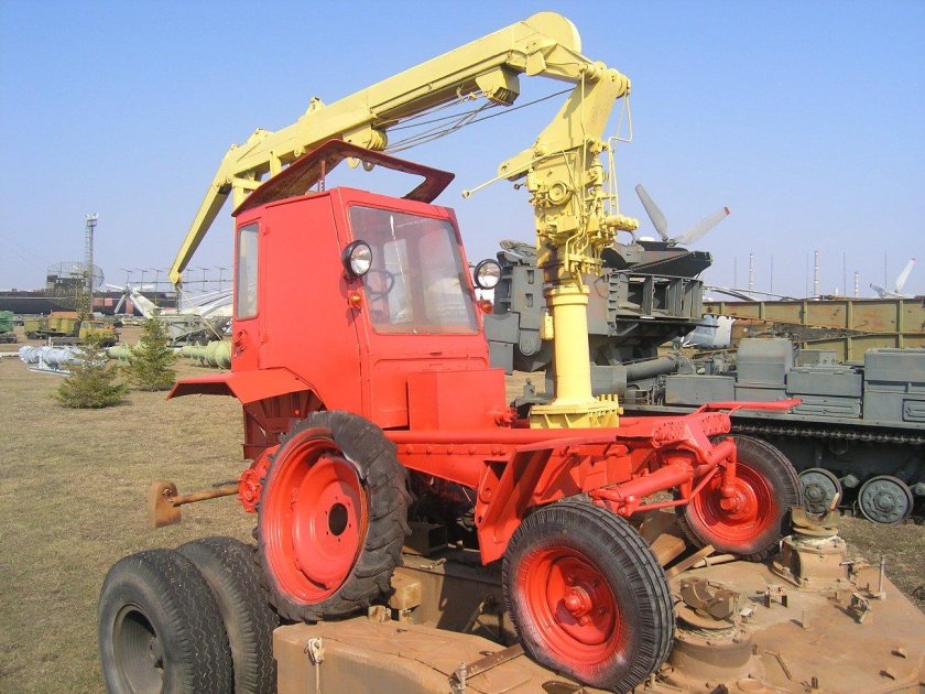 Т16 трактор грейдер