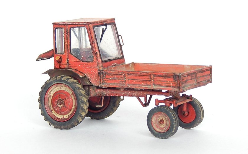 Модель трактора т 16