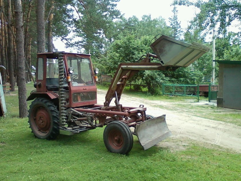 Трактор шасси т-16