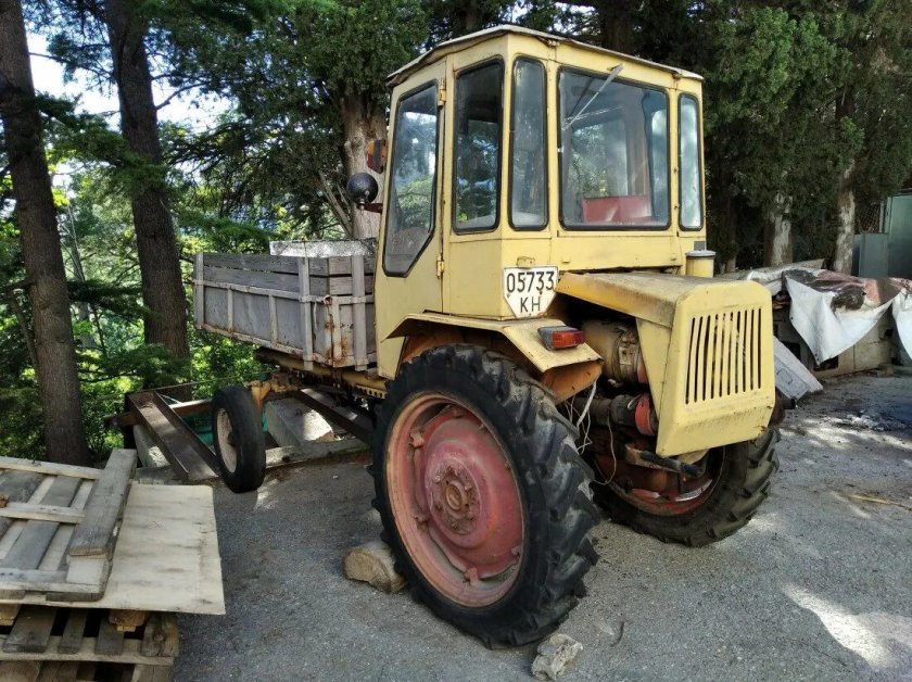 Самоходное шасси т-16м