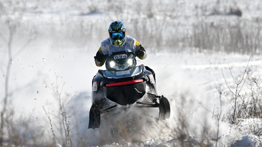 Снежные гонки мультфильм 2018