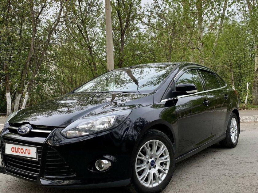 Ford Focus 3 седан черный
