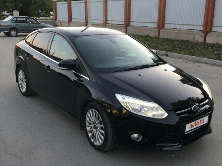 Ford Focus черный