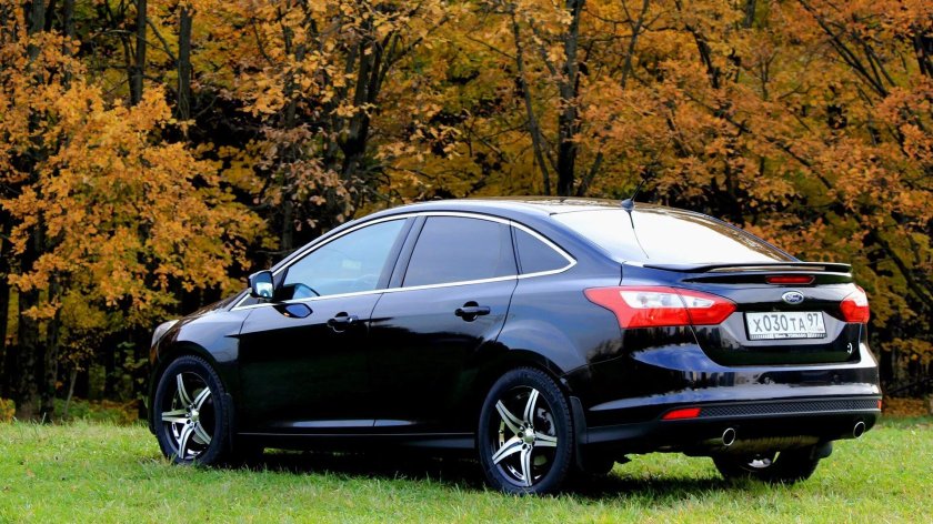Ford Focus 3 седан