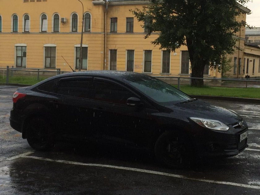 Форд фокус 3 седан черный тонированный
