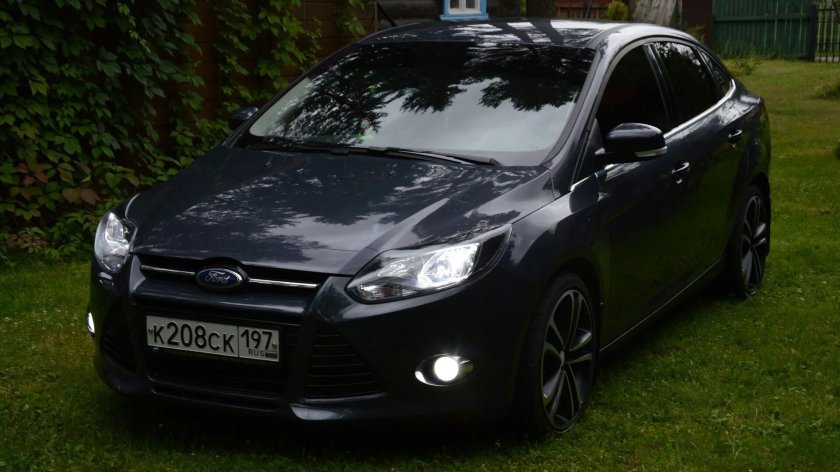 Форд фокус 3 седан черный тонированный