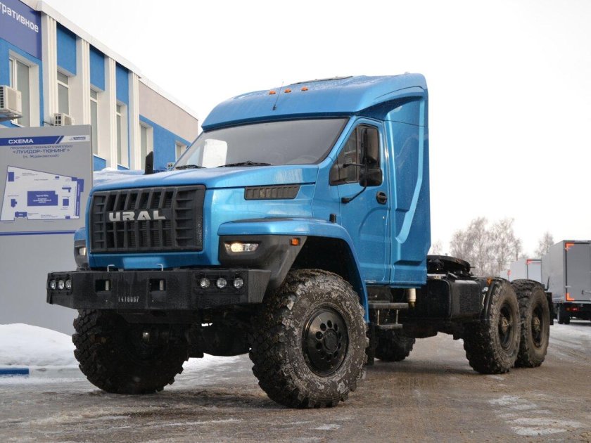 Урал Некст 6х6 тягач
