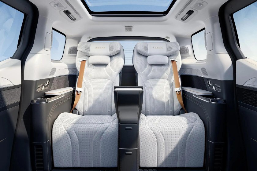 Минивэн zeekr 009