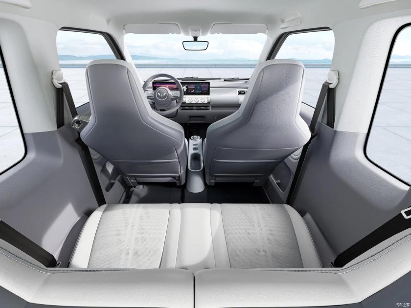 Wuling Hongguang v внутри салон