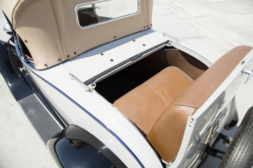 Тещино место в автомобиле