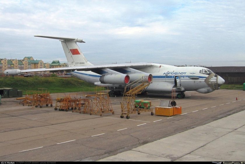 Самолёт РЭБ ил 76