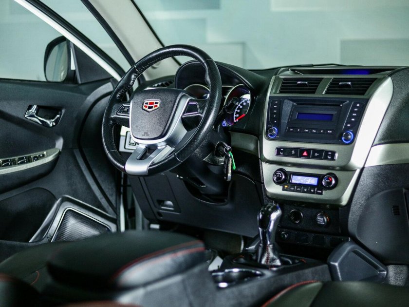 Geely Emgrand x7 2016