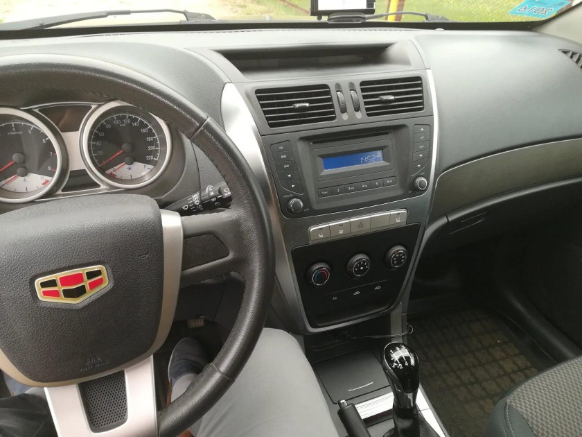 Эмгранд х7 салон