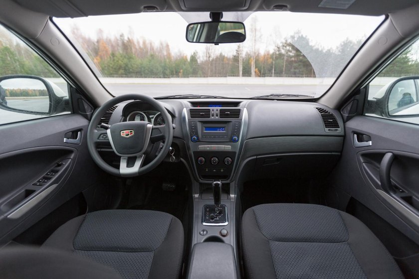 Geely Emgrand ec7 салон