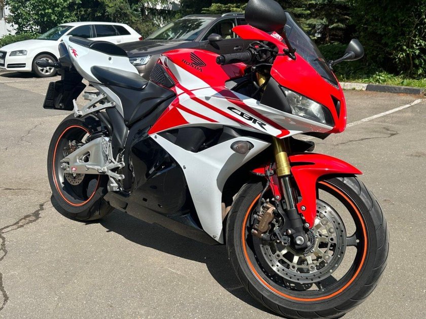 Мотоцикл honda cbr 600 rr