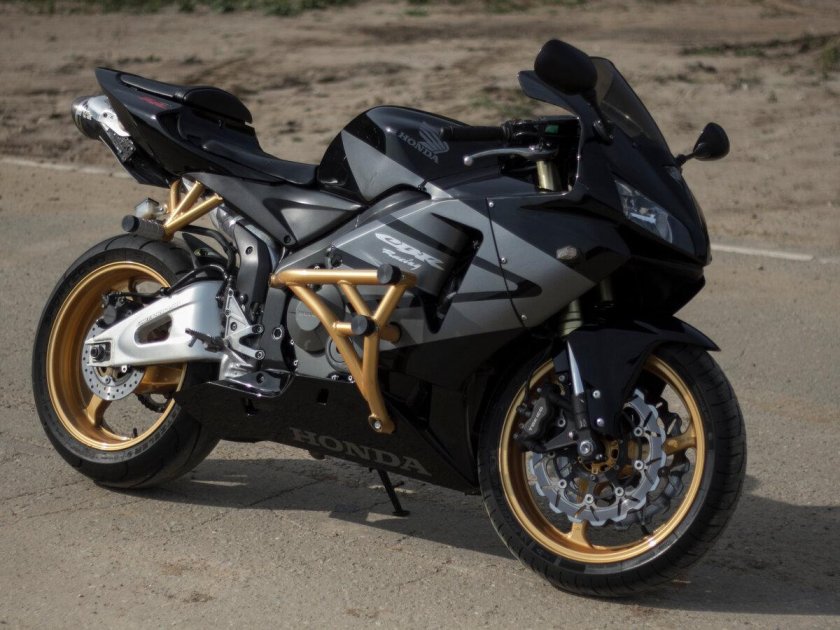 Honda cbr600rr Black