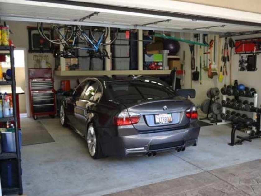 Красивый гараж внутри