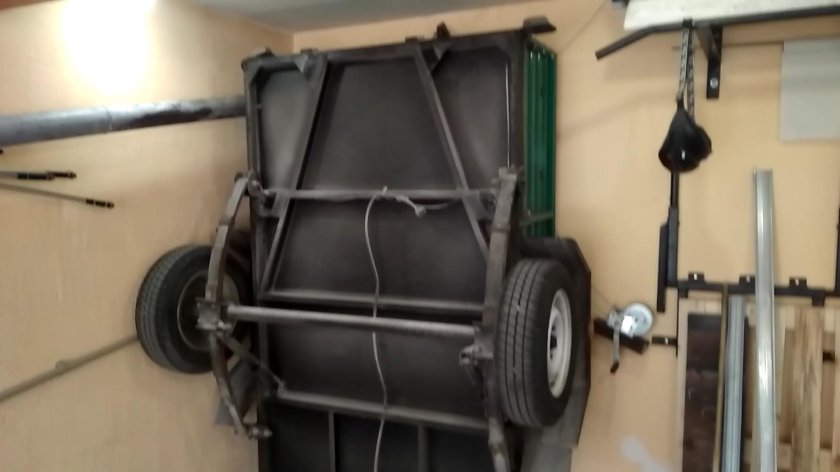 Подъемник для прицепа в гараже
