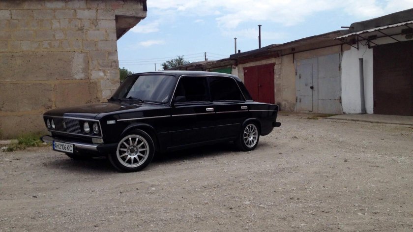 ВАЗ 2106 чёрная тонированная
