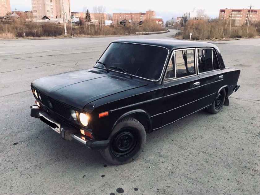 ВАЗ 2106 седан черная