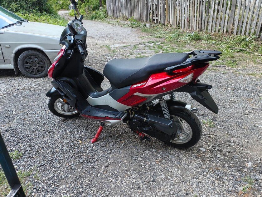 Скутер 150 куб