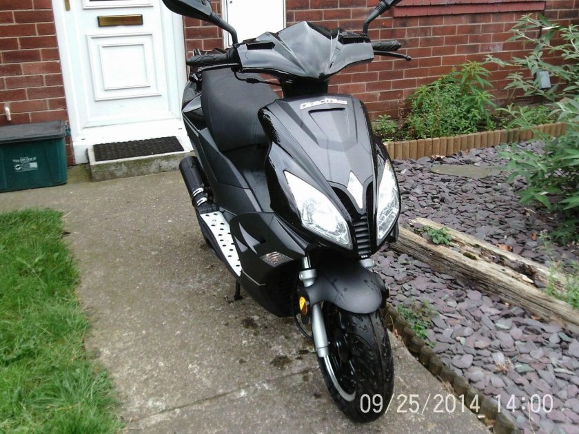 Скутер Fortune yh50qt