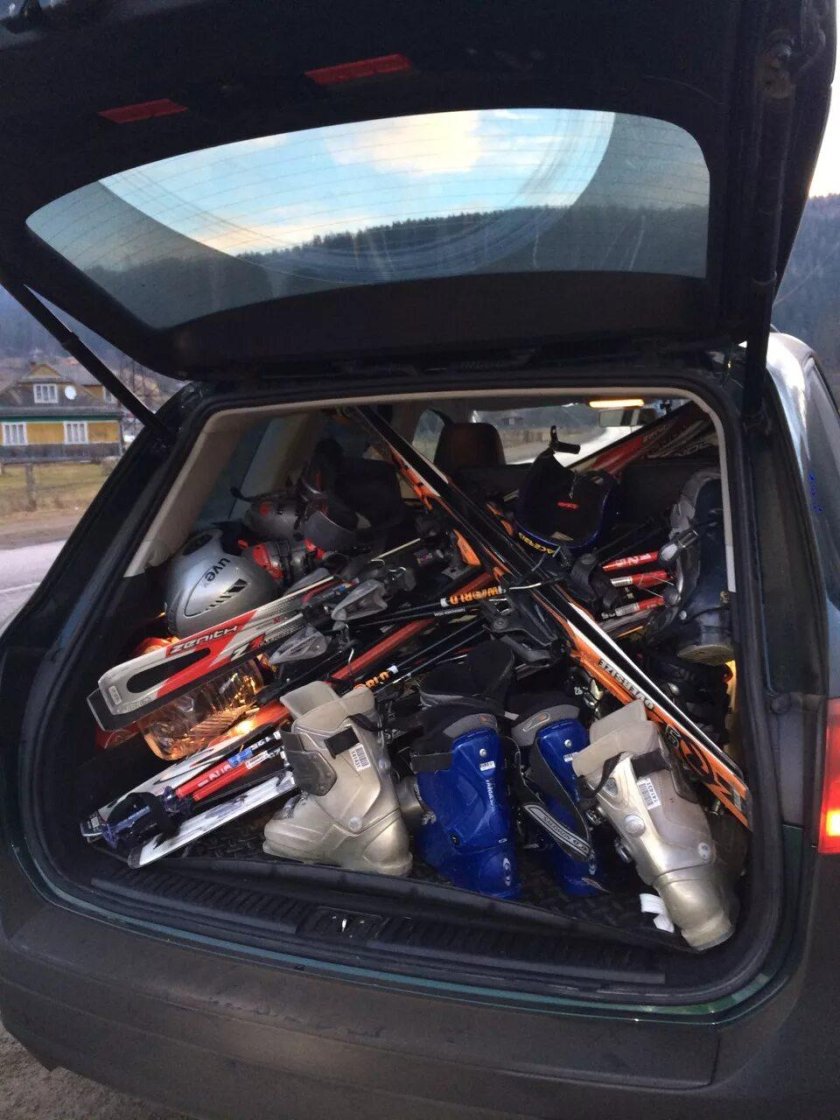 Инструменты в багажнике