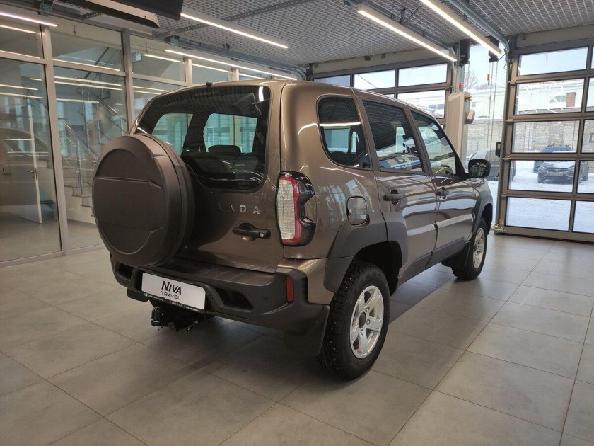 Лада нива тревел 2022