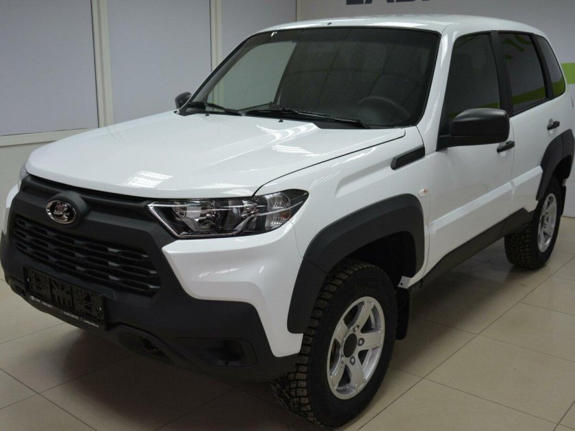 Лада Нива Тревел 2021 белая