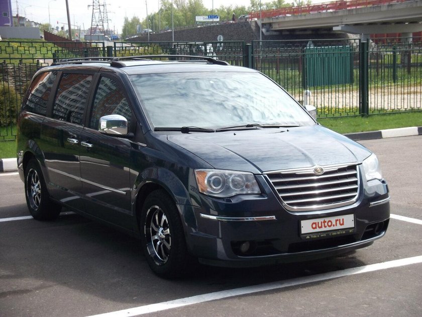 Chrysler voyager grand v