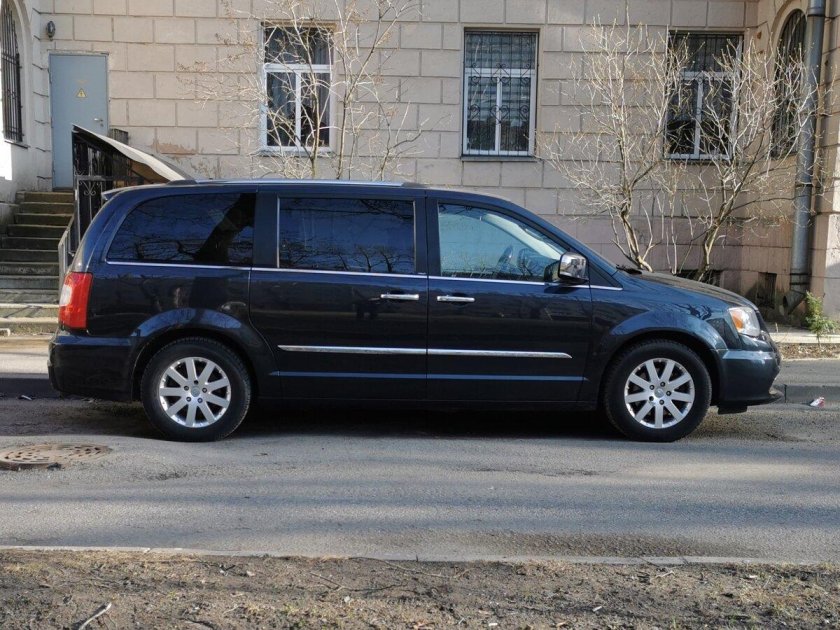 Chrysler voyager v