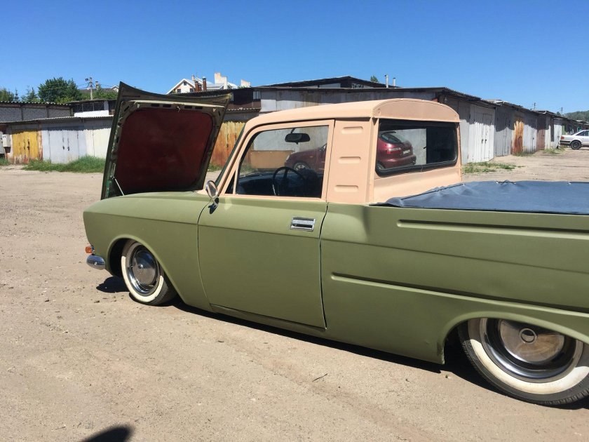 Москвич ИЖ 2715