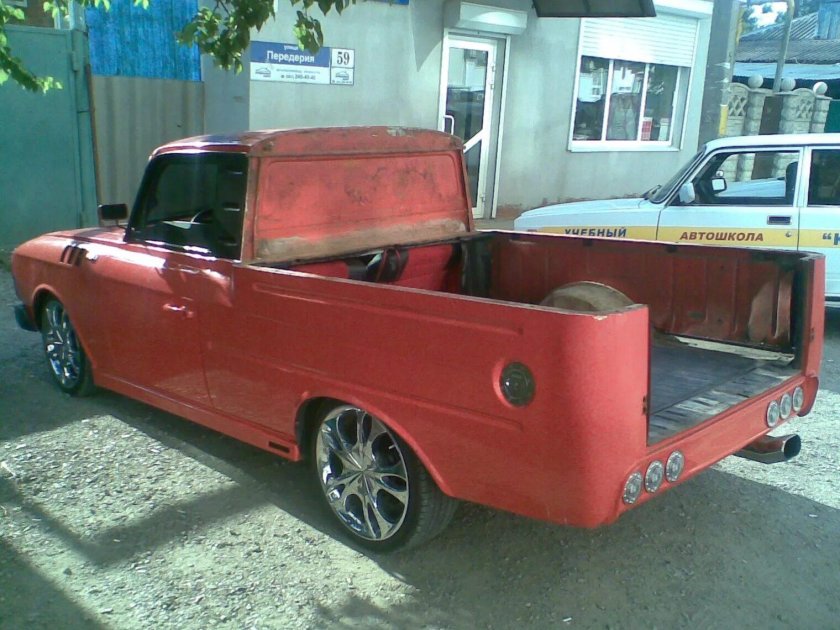 Москвич ИЖ 27151