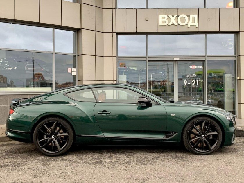 Зеленый Бентли