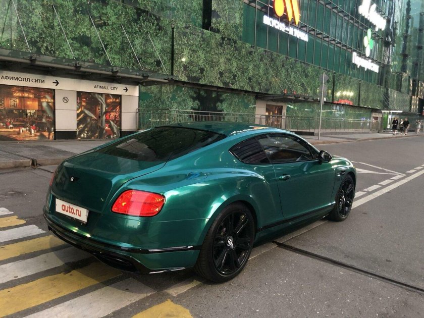 Бентли джип зеленый