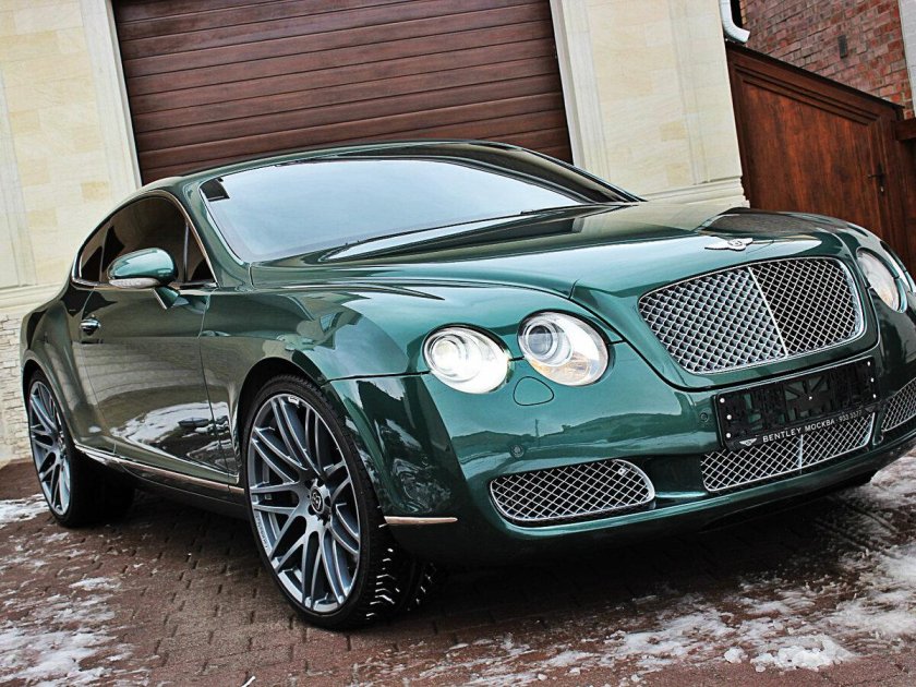 Машина bentley continental gt