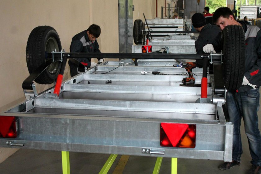 Завод прицепов