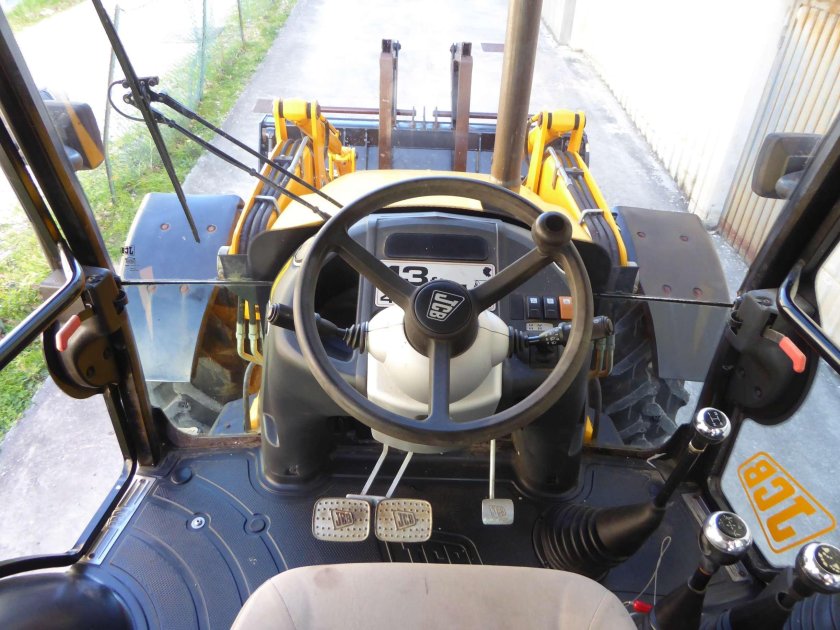 JCB 3cx super кабина