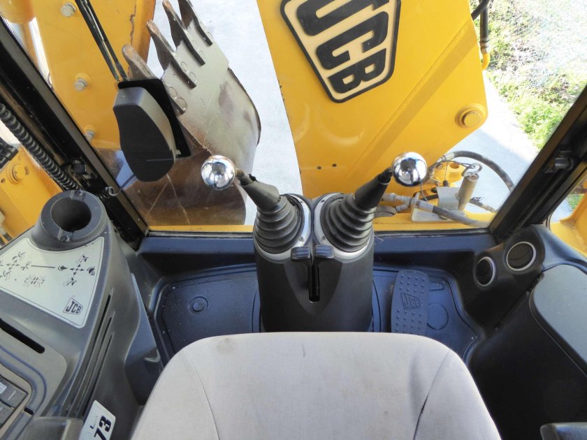 Экскаватор погрузчик jcb 3 cx