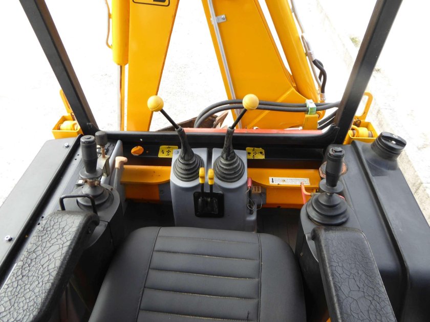 JCB 1cx кабина