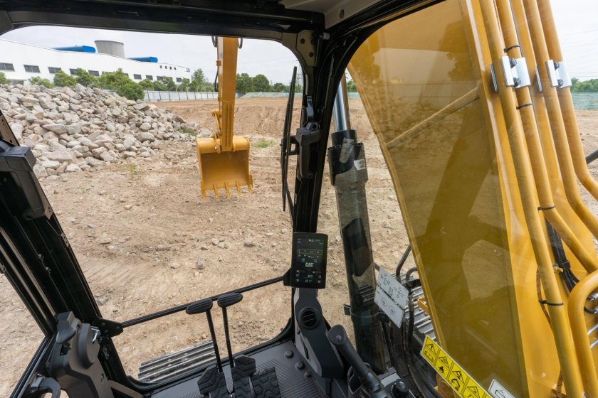 Кабина экскаватора Катерпиллер 320