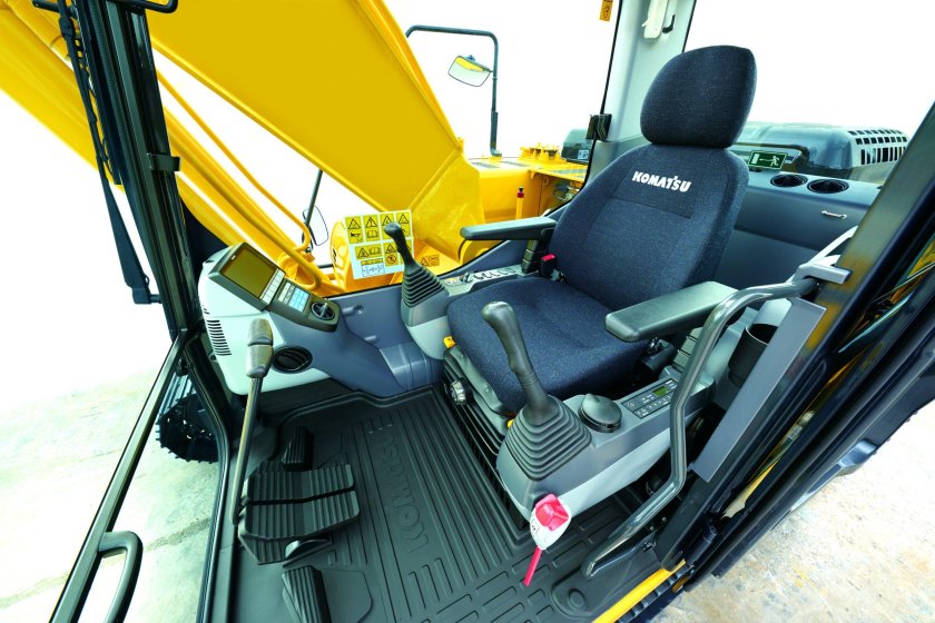 Экскаватор Коматсу 210