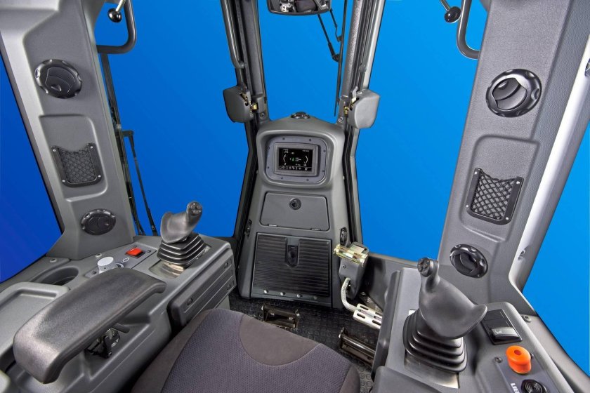 Либхер бульдозер 776 кабина