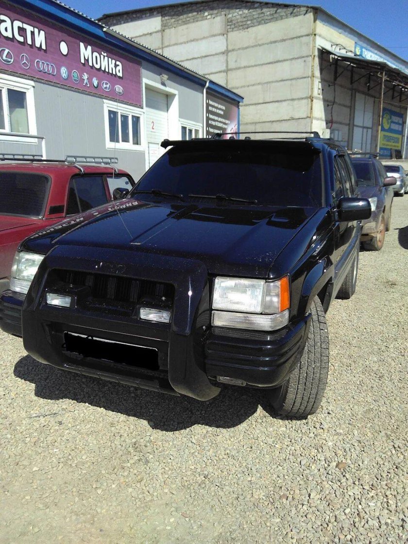 Jeep Grand Cherokee 1996 с кенгурятником