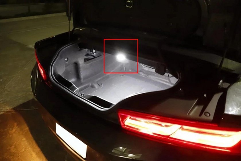 Освещение багажника автомобиля