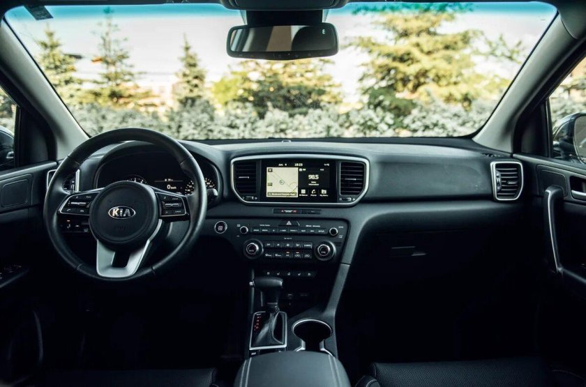 Торпедо Kia Sportage 4
