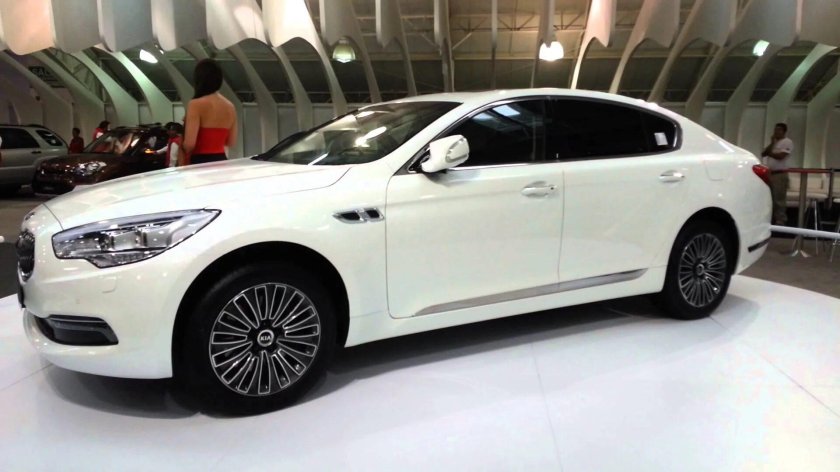 Киа Кворис 2015